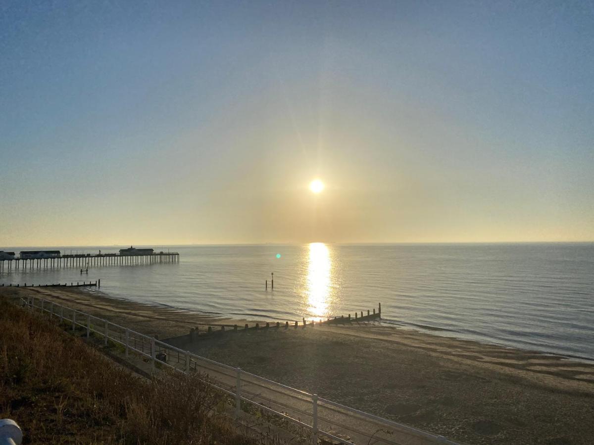 Northcliffe, Southwold Seafront Sleeps 14别墅 外观 照片